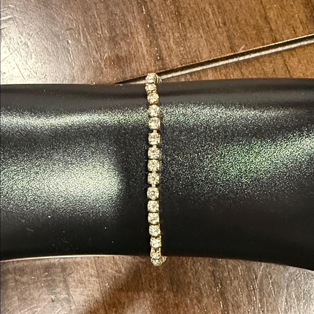 Elegant Gold and Silver Bracelet